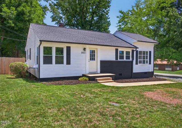 1st image of 803 Oakley St, Graham, NC 27253 | MLS# 10176524