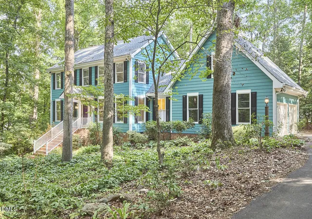Photo 2 of Sale Pending at 3105 Whitfield Rd, Chapel Hill, NC 27514 | MLS# 10176770 | Listing updated on 2026-08-03