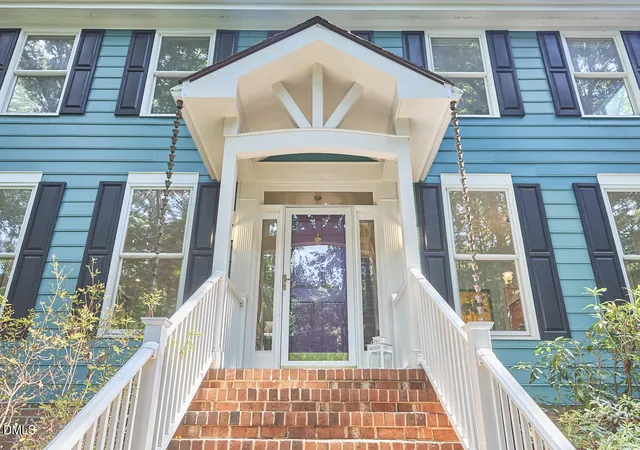 Photo 3 of Sale Pending at 3105 Whitfield Rd, Chapel Hill, NC 27514 | MLS# 10176770 | Listing updated on 2026-08-03