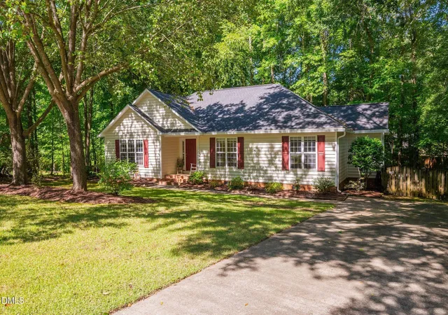 Photo 3 of Single family home for sale at 110 Brampton Cir, Clayton, NC 27527 | MLS# 10176550 | Listing updated on 2026-10-01