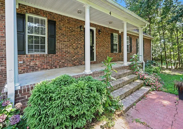 3rd image of 4 Eight Js Ln, Clayton, NC 27520 | MLS# 10177212