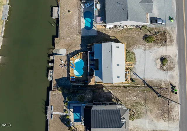 Photo 3 of Single family home for sale at 1601 New River Inlet Rd, N Topsail Beach, NC 28460 | MLS# 10177280 | Listing updated on 2026-08-18