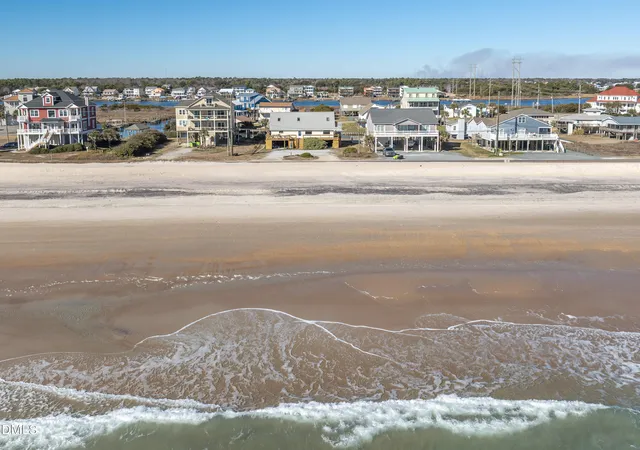 Photo 4 of Single family home for sale at 1601 New River Inlet Rd, N Topsail Beach, NC 28460 | MLS# 10177280 | Listing updated on 2026-08-18