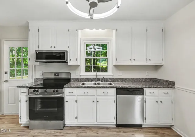 3rd image of 2510 Wade Hampton Rd, Hillsborough, NC 27278 | MLS# 10176748
