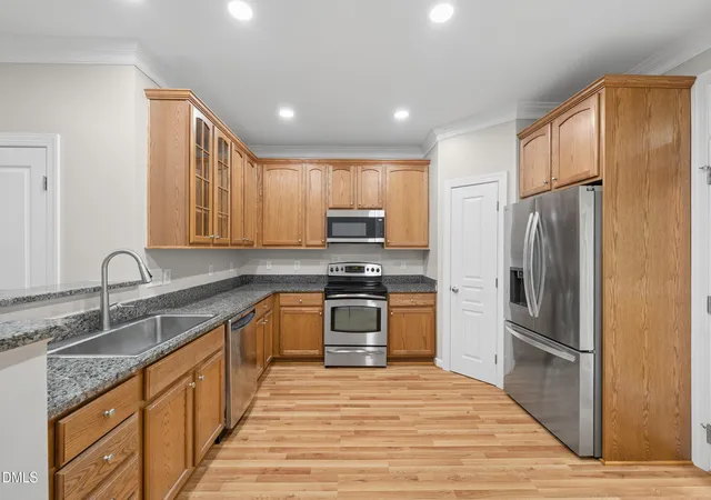 Photo 3 of Sale Pending at 8025 Sycamore Hl Ln, Raleigh, NC 27612 | MLS# 10184359 | Listing updated on 2026-09-08