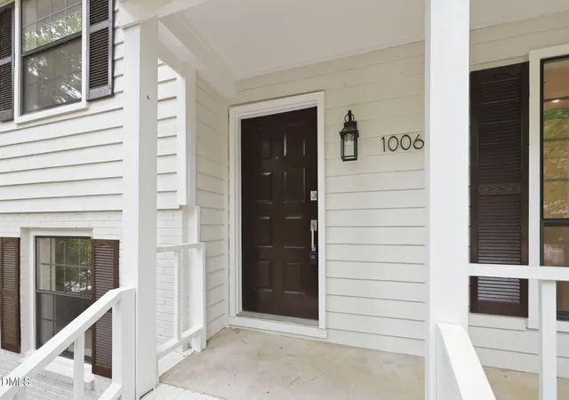 Photo 4 of Single family home for sale at 1006 Suterland Rd, Cary, NC 27511 | MLS# 10187741 | Listing updated on 2026-09-17