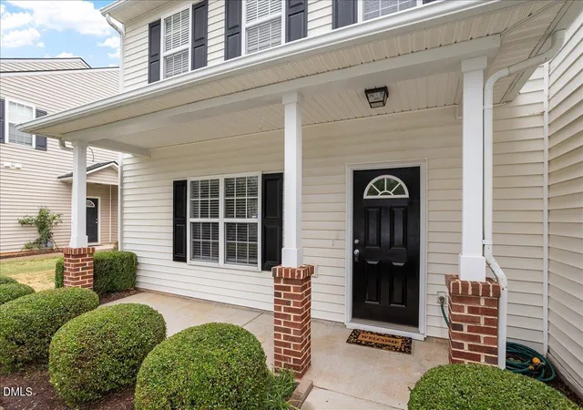 Homes for sale in Holly Springs, NC | 204 Cline Falls Dr, Holly Springs, NC 27540 | MLS# 10176669