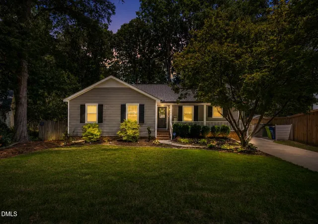 Homes for sale in Raleigh, NC | 5204 Badham Pl, Raleigh, NC 27609 | MLS# 10178944