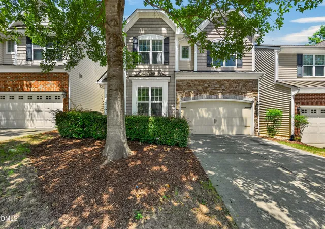 Photo 4 of Townhouse for sale at 104 Hammond Wood Pl, Morrisville, NC 27560 | MLS# 10186713 | Listing updated on 2026-08-18