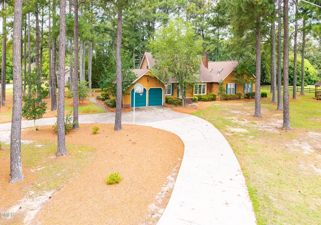 1st image of 1210 E Cumberland St, Dunn, NC 28334 | MLS# 10176850