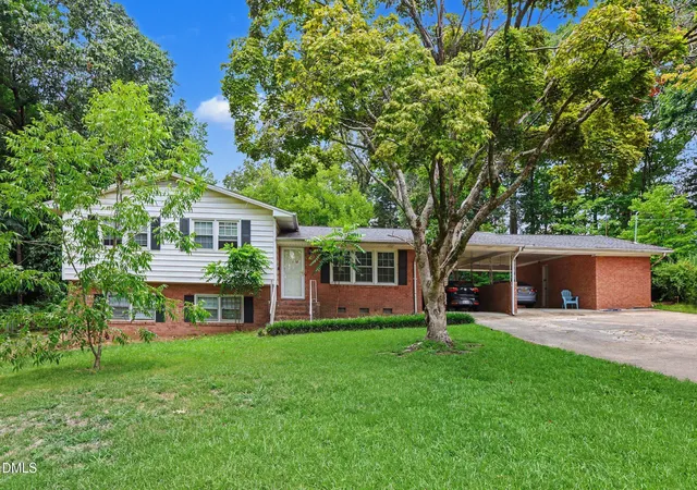 Photo 2 of Single family home for sale at 1809 Pinedale Dr, Raleigh, NC 27603 | MLS# 10176906 | Listing updated on 2026-07-18