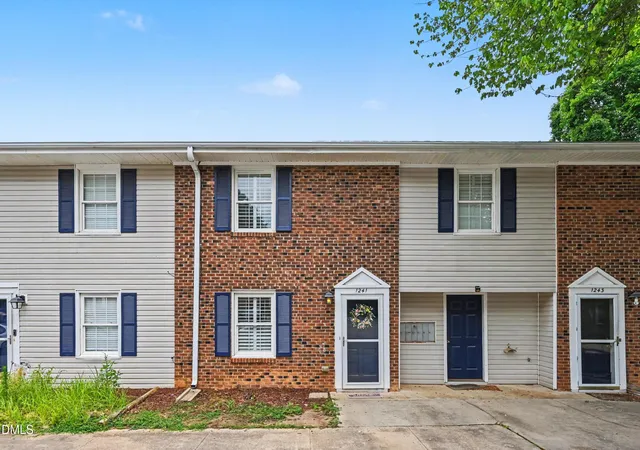 Homes for sale in Cary, NC | 1241 Donaldson Ct, Cary, NC 27511 | MLS# 10177236