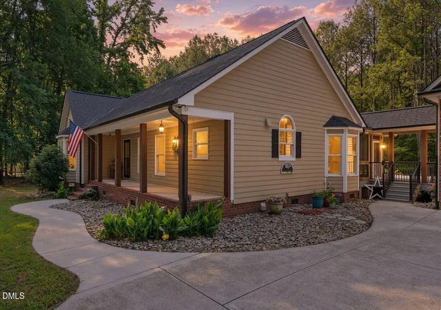 3rd image of 160 Baron Cir, Youngsville, NC 27596 | MLS# 10176881
