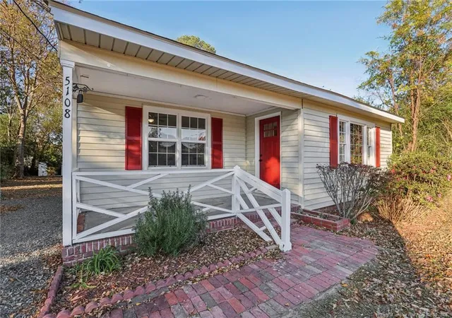 Photo 2 of Single family home for sale at 5108 Walnut Dr, Fayetteville, NC 28304 | MLS# 764971 | Listing updated on 2026-07-26