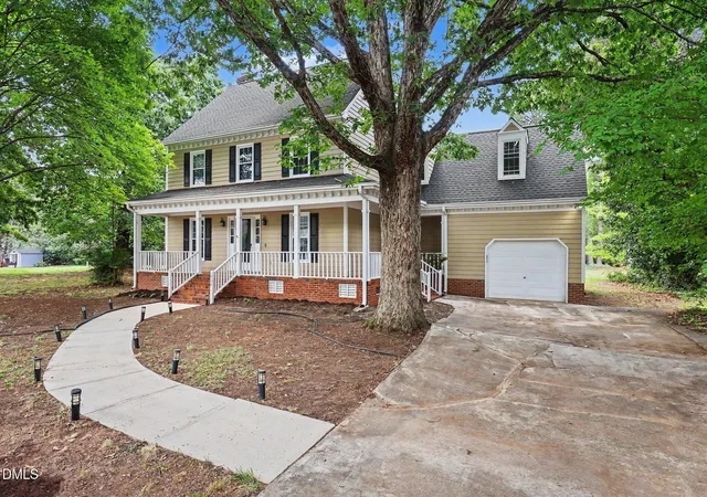 Photo 2 of Single family home for sale at 1704 Carrington Dr, Raleigh, NC 27615 | MLS# 10179749 | Listing updated on 2026-09-01