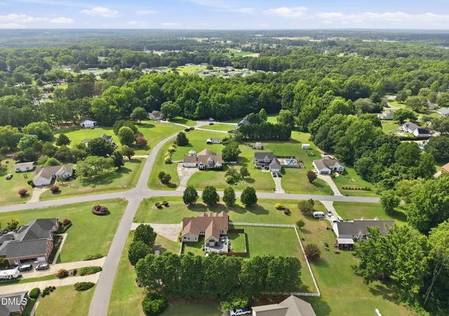 Photo 4 of Sale Pending at 101 Aspen Cir, Clayton, NC 27520 | MLS# 10177323 | Listing updated on 2026-09-02