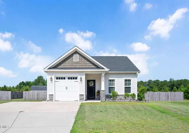 Photo 1 of Single family home for sale at 123 W Pk Ln, Sanford, NC 27332 | MLS# 10178086 | Listing updated on 2026-09-21