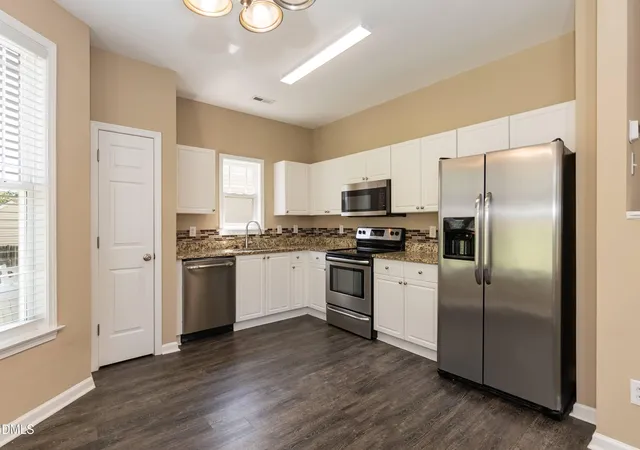 image of 104 Hutson Ln, Clayton, NC 27527 | MLS# 10177220