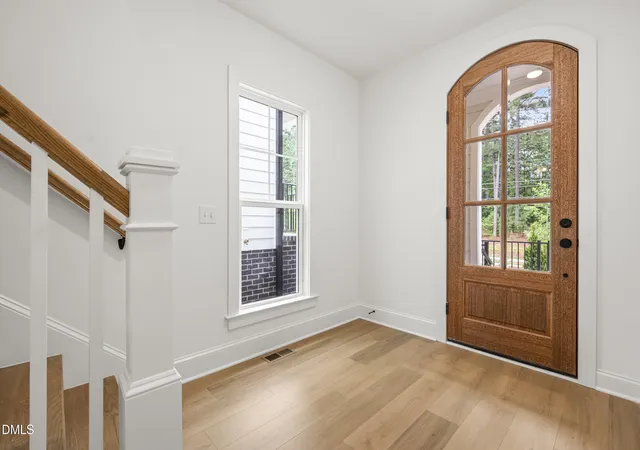 Photo 3 of Single family home for sale at 728 1/2 Powell Dr, Raleigh, NC 27606 | MLS# 10177100 | Listing updated on 2026-09-14