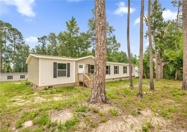 Homes for sale in Raeford, NC | 2853 Rockfish Rd, Raeford, NC 28376 | MLS# 765104
