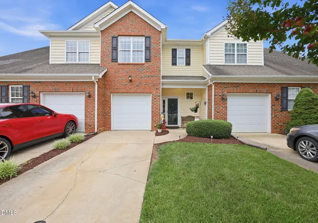 Homes for sale in Mebane, NC | 702 Village Lake Dr, Mebane, NC 27302 | MLS# 10177407