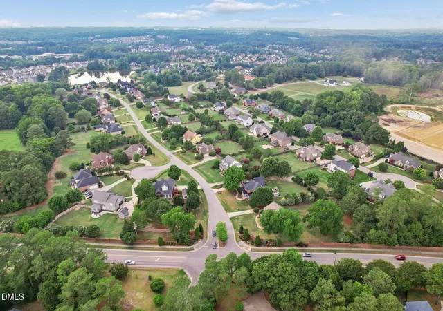 29th image of 2228 Belvinwood Dr, Fuquay Varina, NC 27526 | MLS# 10179307