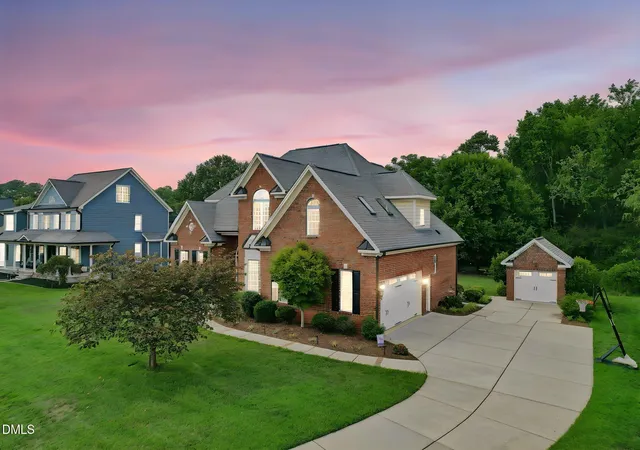 2nd image of 2228 Belvinwood Dr, Fuquay Varina, NC 27526 | MLS# 10179307