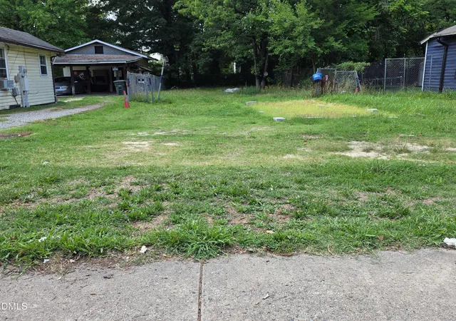 Photo 1 of Sale Pending at 922 Lincoln St, Greensboro, NC 27401 | MLS# 10177149 | Listing updated on 2026-08-25