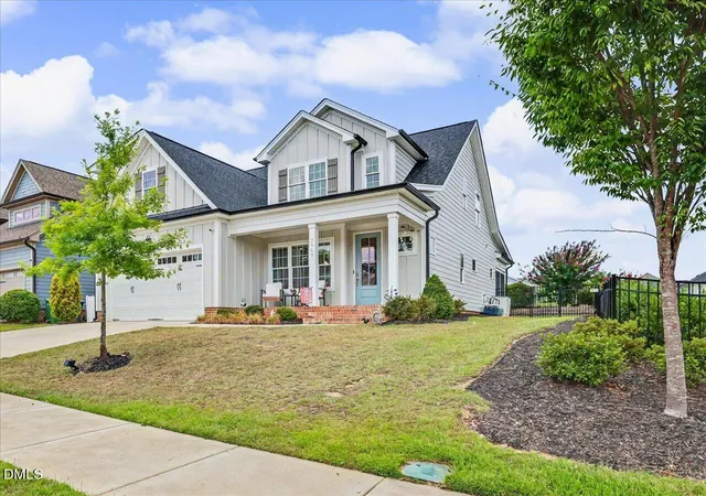 2nd image of 2907 Meadow Bluffs Wy, Fuquay Varina, NC 27526 | MLS# 10179195