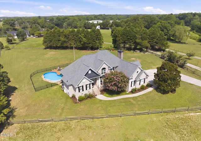 Photo 4 of Single family home for sale at 2027 Herbert Akins Rd, Fuquay Varina, NC 27526 | MLS# 10177204 | Listing updated on 2026-09-13