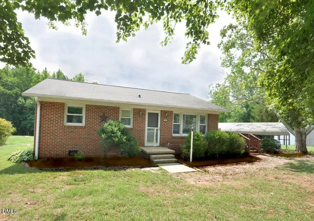 Homes for sale in Mebane, NC | 138 Gibson Rd, Mebane, NC 27302 | MLS# 10177174