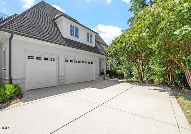 Photo 4 of Single family home for sale at 1015 Venetian Ct, Cary, NC 27518 | MLS# 10178235 | Listing updated on 2026-09-15