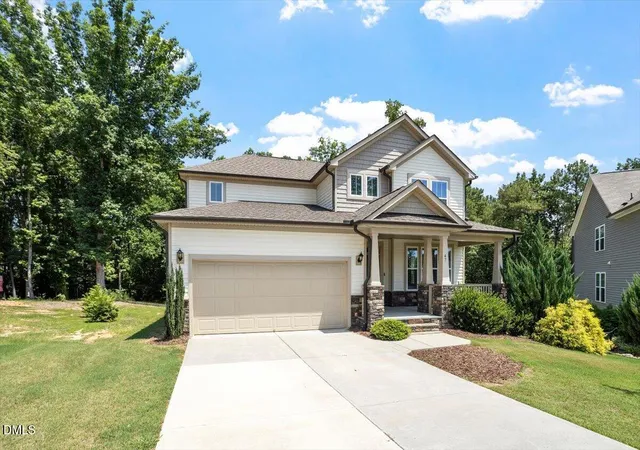 Photo 3 of Single family home for sale at 47 Wood Spring Ct, Fuquay Varina, NC 27526 | MLS# 10178623 | Listing updated on 2026-09-21