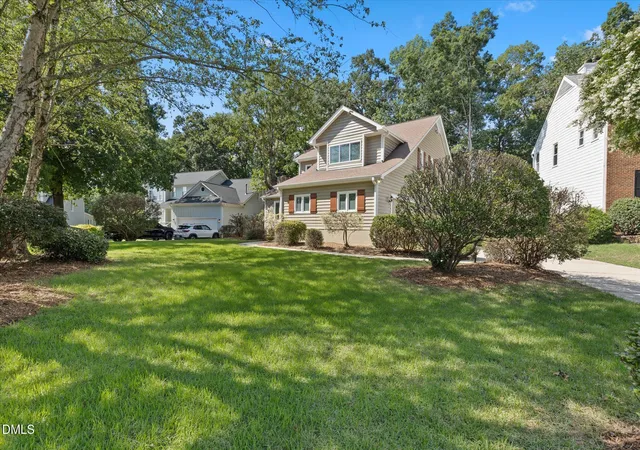 Photo 4 of Single family home for sale at 115 High Country Dr, Cary, NC 27513 | MLS# 10184442 | Listing updated on 2026-09-21