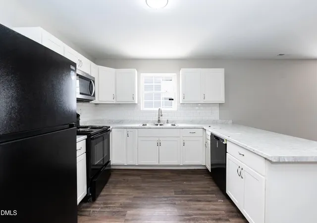 Photo 2 of Sale Pending at 718 S State St, Raleigh, NC 27601 | MLS# 10186311 | Listing updated on 2026-09-01