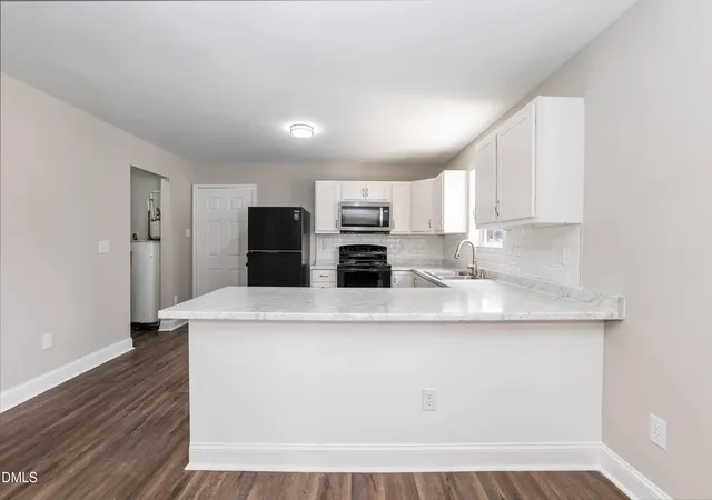Photo 4 of Sale Pending at 718 S State St, Raleigh, NC 27601 | MLS# 10186311 | Listing updated on 2026-09-01