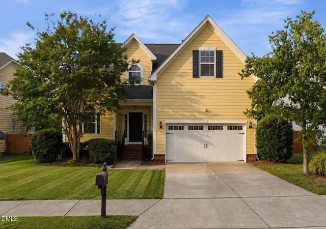 Photo 2 of Sale Pending at 11 Hidden Ridge Ct, Durham, NC 27707 | MLS# 10177709 | Listing updated on 2026-08-21