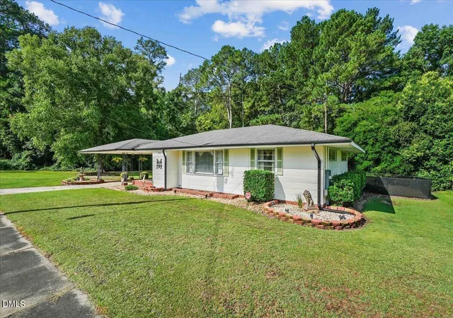 Homes for sale in Micro, NC | 206 E Main St, Micro, NC 27555 | MLS# 10177576