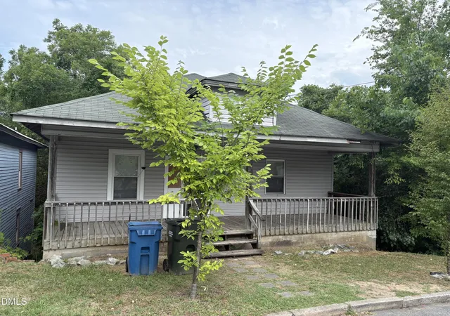 Photo 3 of Single family home for sale at 612 N Queen St, Durham, NC 27701 | MLS# 10178568 | Listing updated on 2026-08-31
