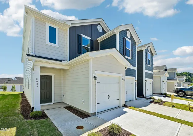 Photo 2 of Townhouse for sale at 2025 Oakdale Dr, Durham, NC 27703 | MLS# 10177546 | Listing updated on 2026-10-05