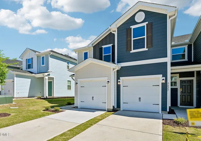 Photo 3 of Townhouse for sale at 2025 Oakdale Dr, Durham, NC 27703 | MLS# 10177546 | Listing updated on 2026-10-05