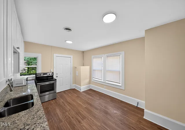 Photo 4 of Single family home for sale at 425 Henry St, Rocky Mount, NC 27803 | MLS# 10177372 | Listing updated on 2026-09-02