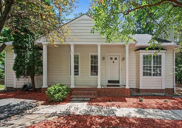 Homes for sale in Chapel Hill, NC | 107 Bay Colony Ct, Chapel Hill, NC 27517 | MLS# 10177898