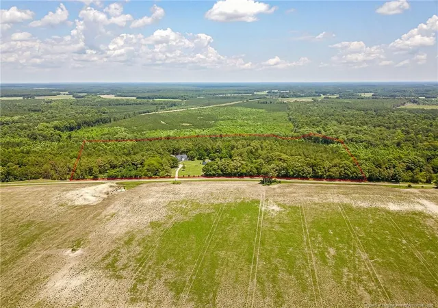 Photo 5 of Single family home for sale at 21181 Traders Rd, Laurel Hill, NC 28351 | MLS# 765203 | Listing updated on 2026-08-17