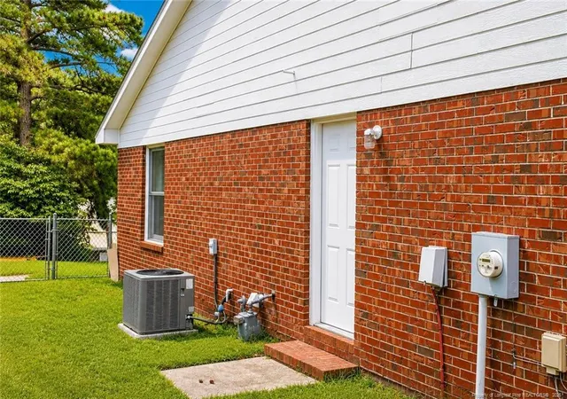 Photo 3 of Single family home for sale at 1635 Winnabow Dr, Fayetteville, NC 28304 | MLS# 765076 | Listing updated on 2026-09-09