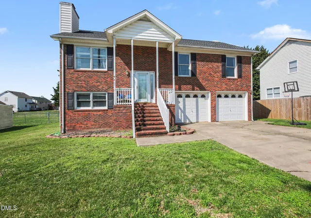 1st image of 3904 Riverdale Rd, Greensboro, NC 27406 | MLS# 10177392