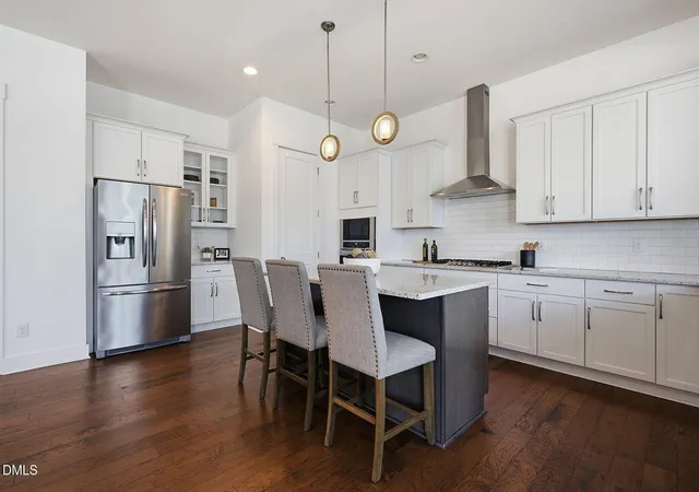 Photo 3 of Single family home for sale at 100 Oaks End Dr, Holly Springs, NC 27540 | MLS# 10177423 | Listing updated on 2026-09-01