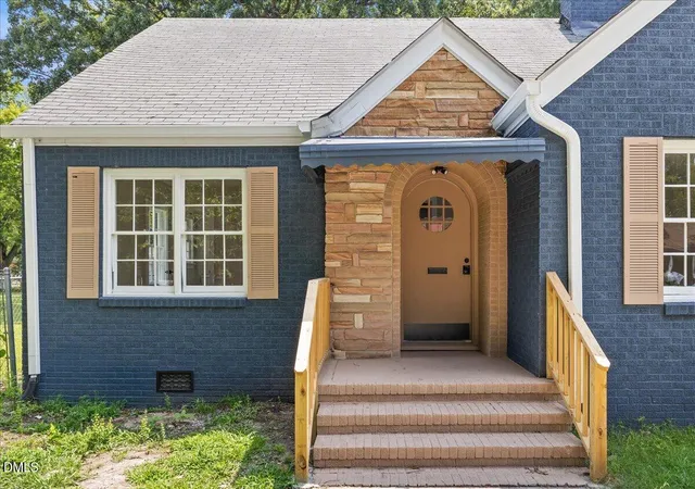 Photo 3 of Sale Pending at 335 Pennsylvania Ave, Rocky Mount, NC 27801 | MLS# 10181150 | Listing updated on 2026-09-16