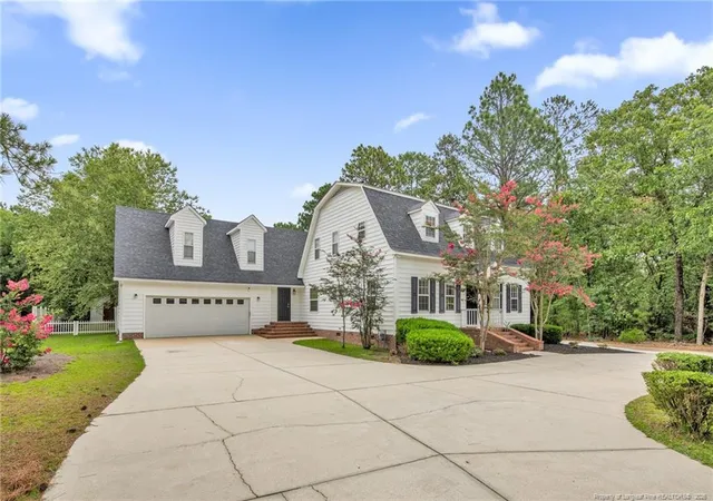 Photo 3 of Single family home for sale at 6817 Tanager Ct, Fayetteville, NC 28306 | MLS# 765218 | Listing updated on 2026-08-19