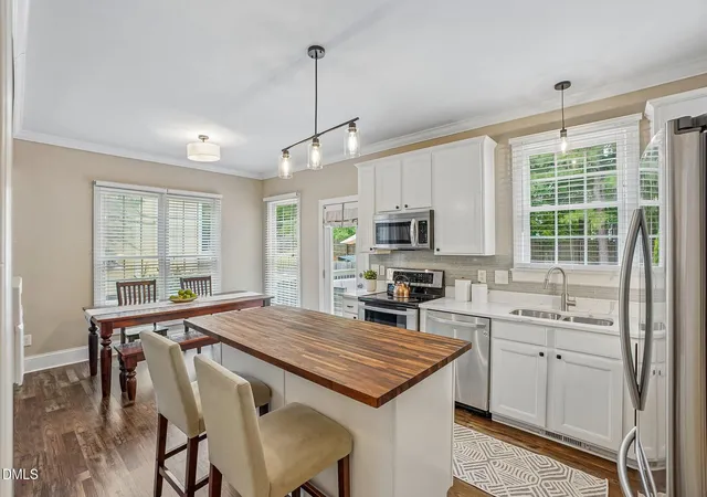 Photo 3 of Sale Pending at 225 Brookberry Rd, Holly Springs, NC 27540 | MLS# 10178850 | Listing updated on 2026-08-31